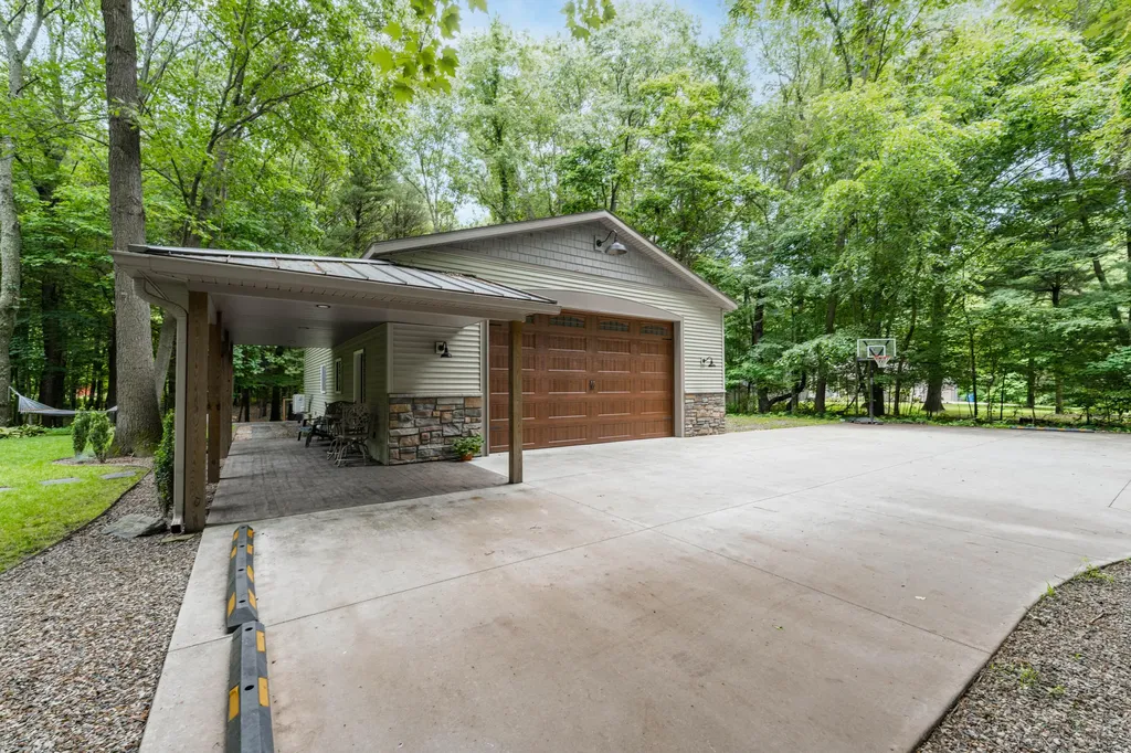 25158 Chaty Lane Pine Grove Township MI 49055