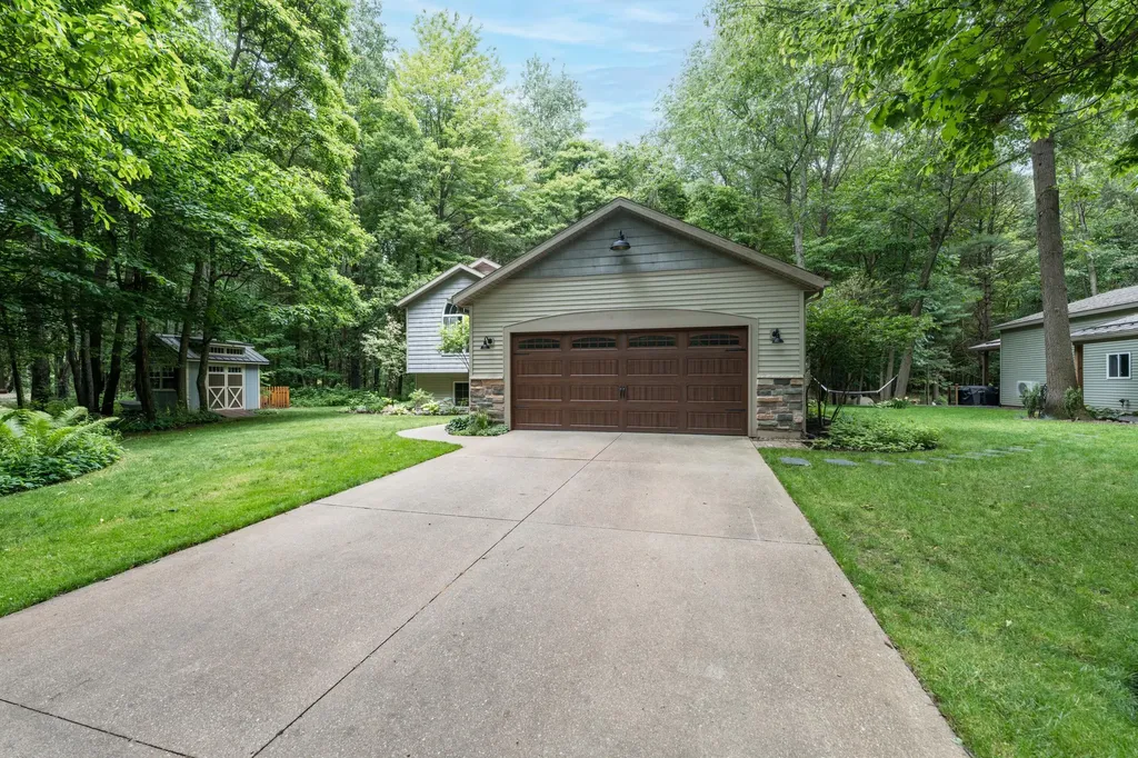 25158 Chaty Lane Pine Grove Township MI 49055
