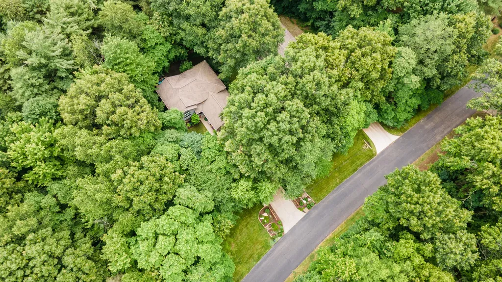 25158 Chaty Lane Pine Grove Township MI 49055