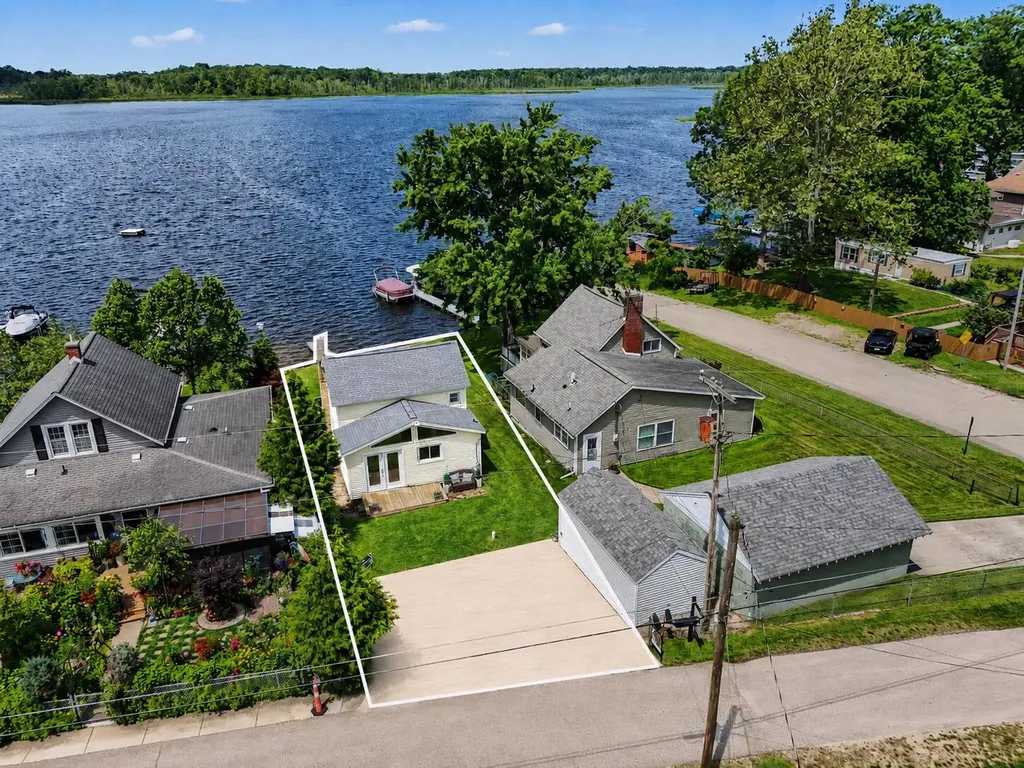 51520 Fish Lake Drive Marcellus Township MI 49067