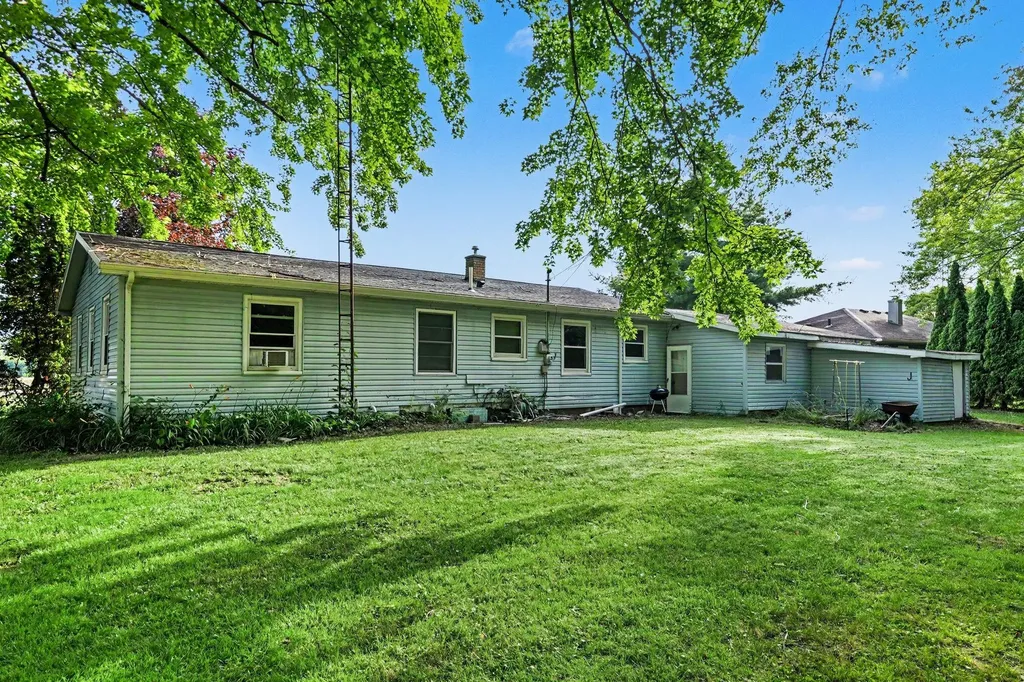 2356 E Napier Avenue Benton Charter Township MI 49022