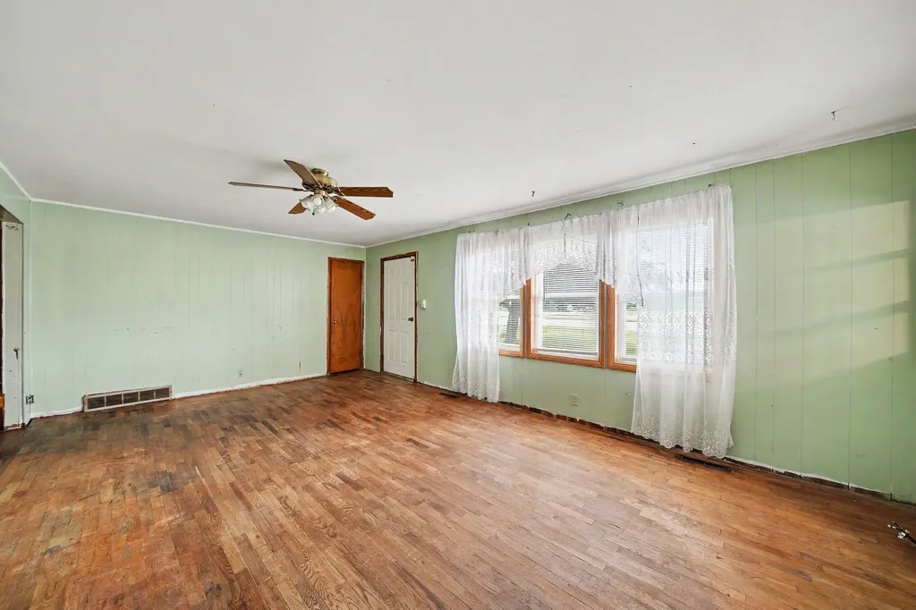 2356 E Napier Avenue Benton Charter Township MI 49022