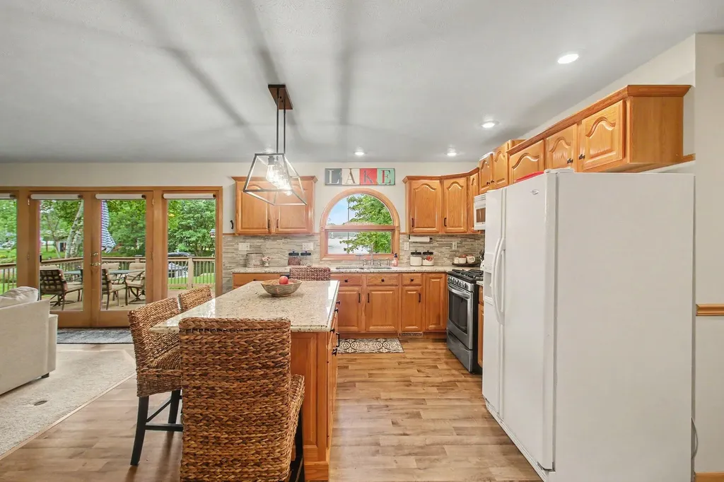 46896 Meadow Lane Hamilton Township MI 49045