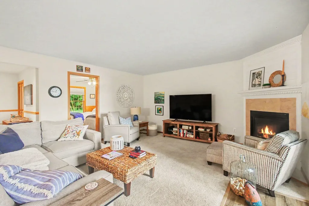 46896 Meadow Lane Hamilton Township MI 49045
