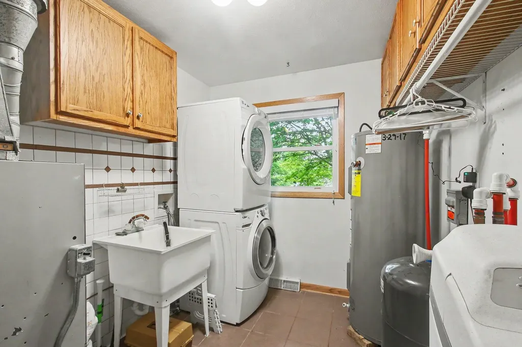 46896 Meadow Lane Hamilton Township MI 49045