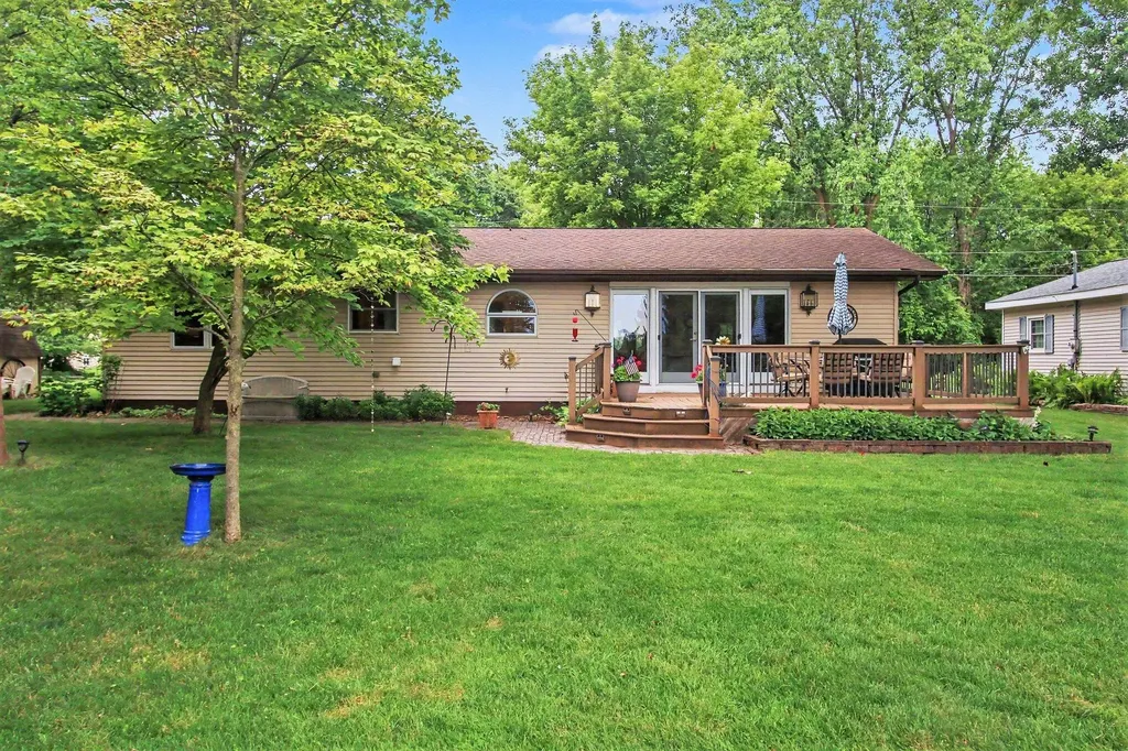 46896 Meadow Lane Hamilton Township MI 49045
