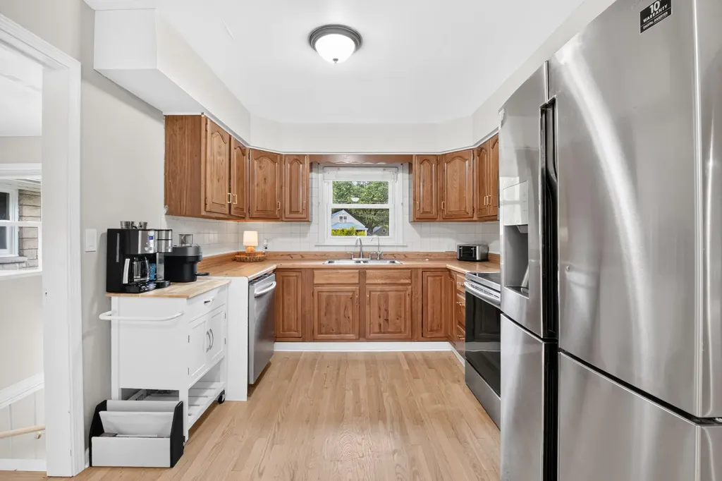 75 Hillside Drive Pennfield Charter Township MI 49017