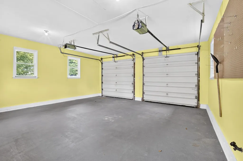 75 Hillside Drive Pennfield Charter Township MI 49017