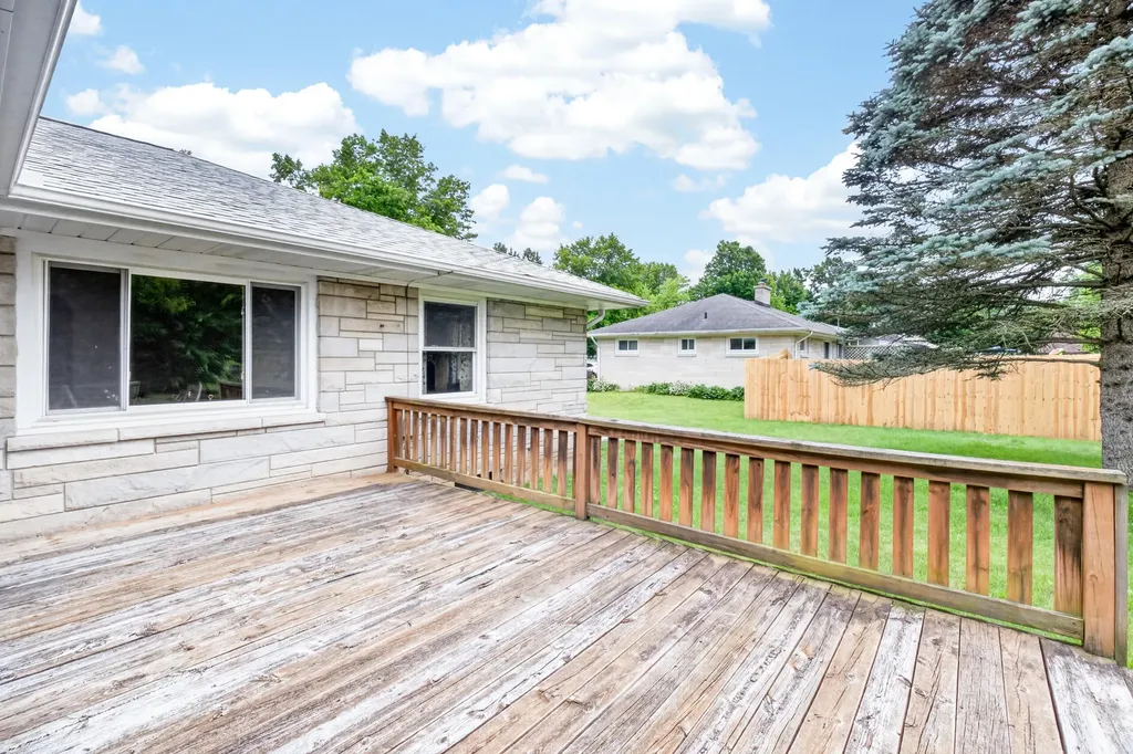 75 Hillside Drive Pennfield Charter Township MI 49017