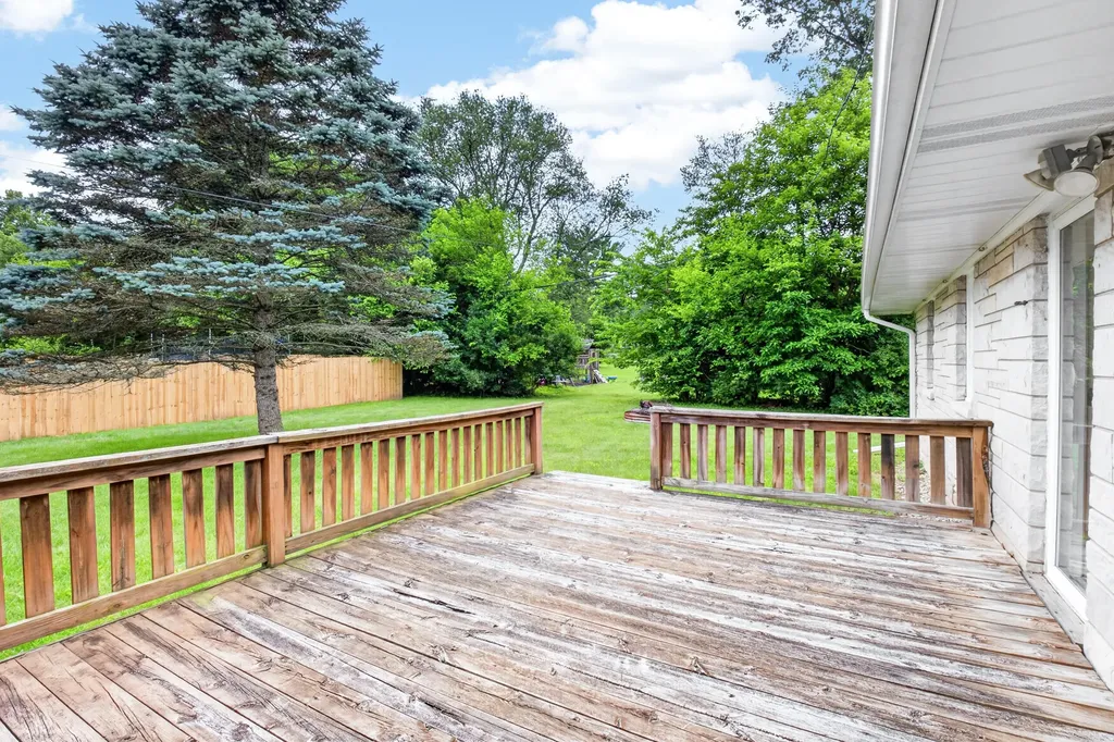 75 Hillside Drive Pennfield Charter Township MI 49017