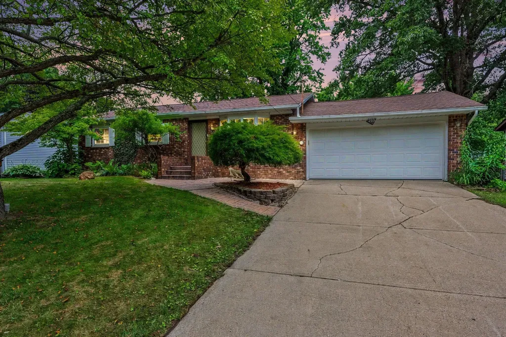 203 Dundee Drive Emmett Charter Township MI 49014