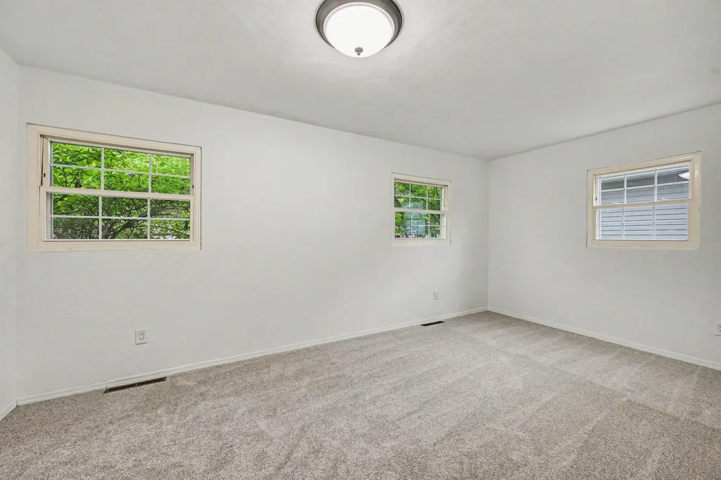 203 Dundee Drive Emmett Charter Township MI 49014