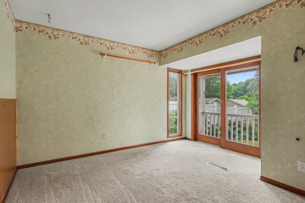 203 Dundee Drive Emmett Charter Township MI 49014