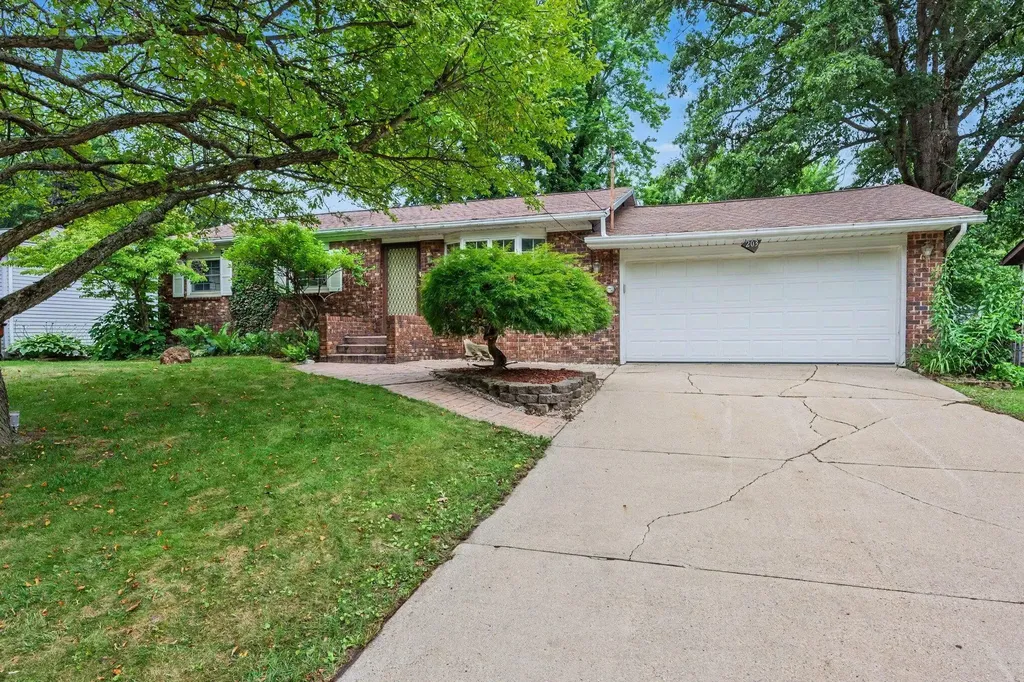 203 Dundee Drive Emmett Charter Township MI 49014