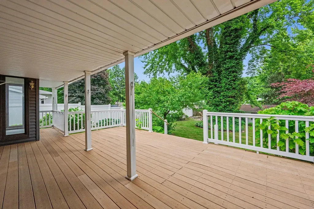 203 Dundee Drive Emmett Charter Township MI 49014