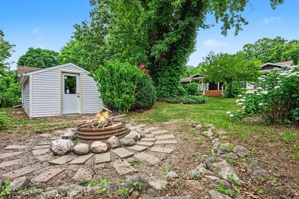 203 Dundee Drive Emmett Charter Township MI 49014