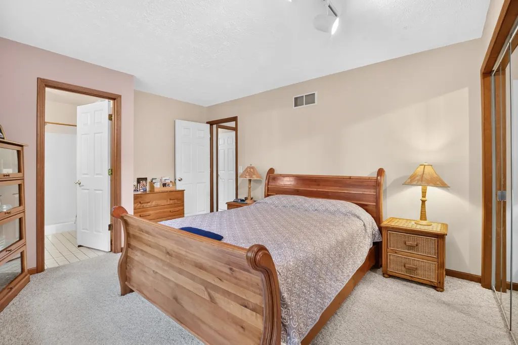 7750 N 32nd Street Richland Village MI 49083