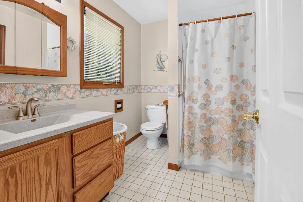 7750 N 32nd Street Richland Village MI 49083