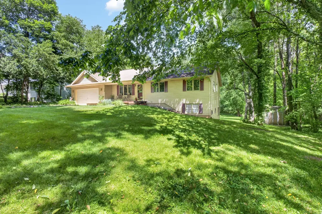 7750 N 32nd Street Richland Village MI 49083