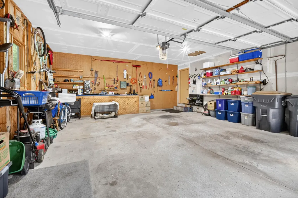 7750 N 32nd Street Richland Village MI 49083