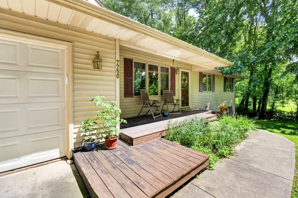 7750 N 32nd Street Richland Village MI 49083