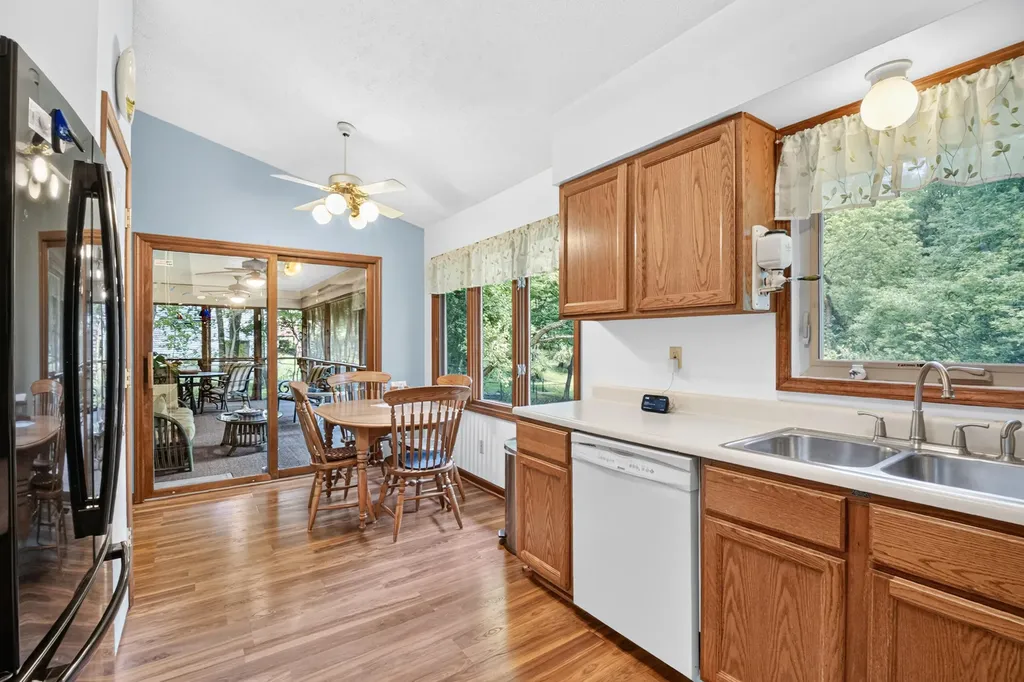 7750 N 32nd Street Richland Village MI 49083