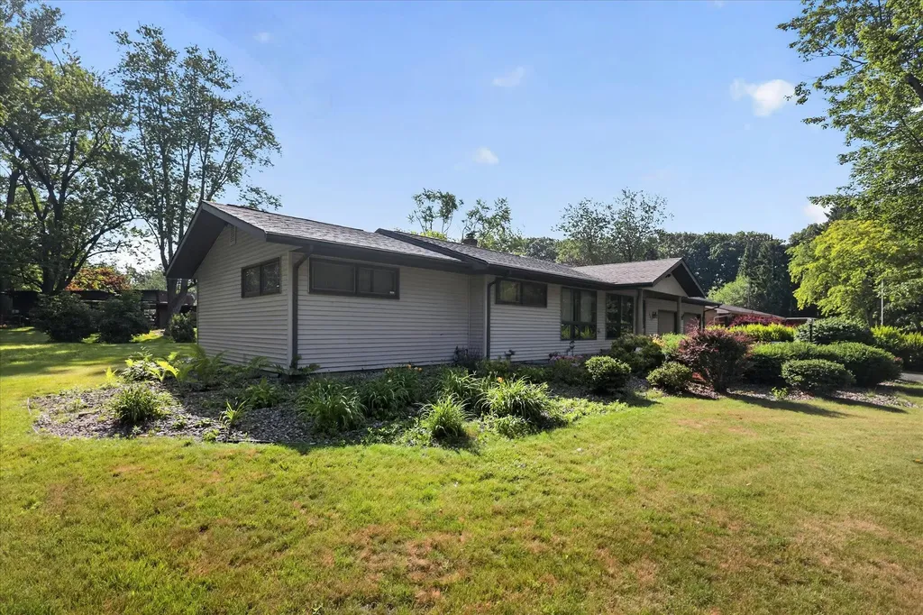 1051 Sylvan Road Benton Charter Township MI 49022