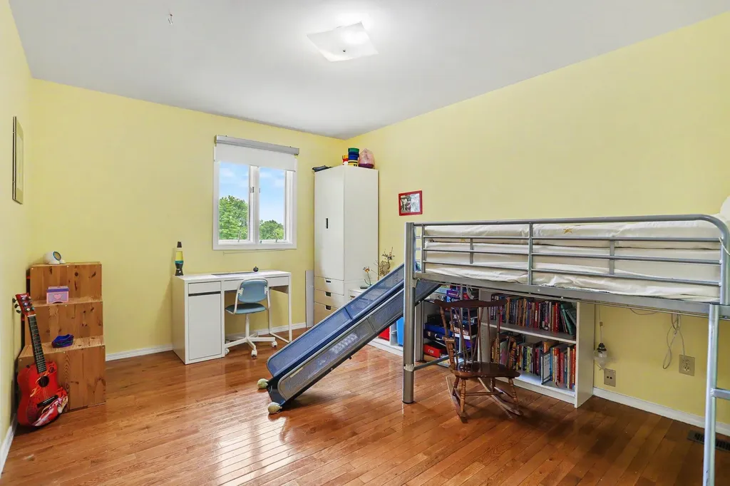 3409 Tamsin Avenue Kalamazoo City MI 49008