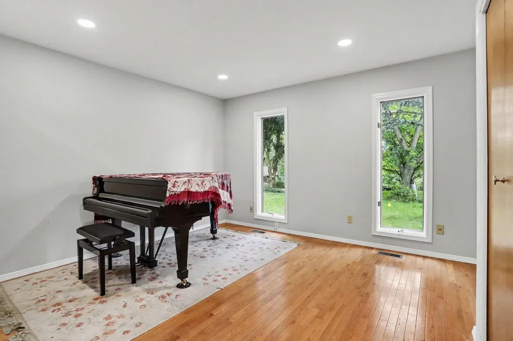 3409 Tamsin Avenue Kalamazoo City MI 49008