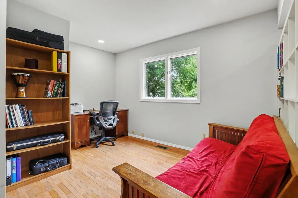 3409 Tamsin Avenue Kalamazoo City MI 49008