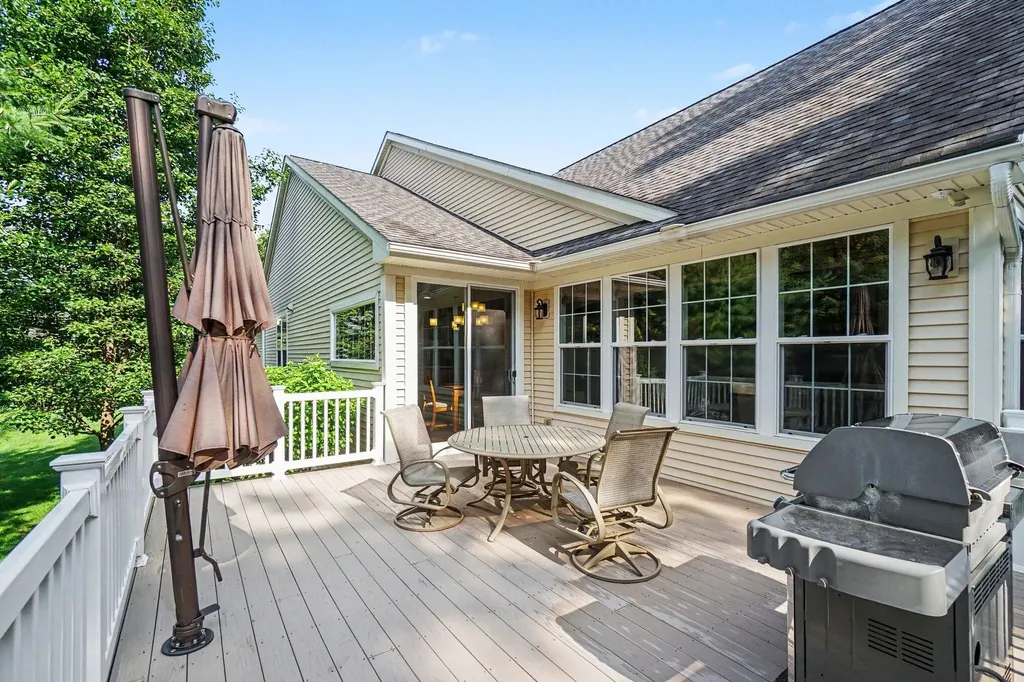 5533 S Red Pine Circle Texas Charter Township MI 49009
