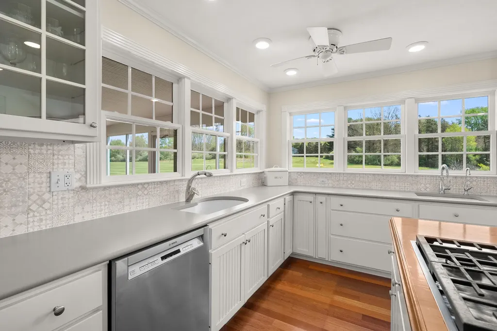 449 S Skyview Drive Oshtemo Charter Township MI 49009