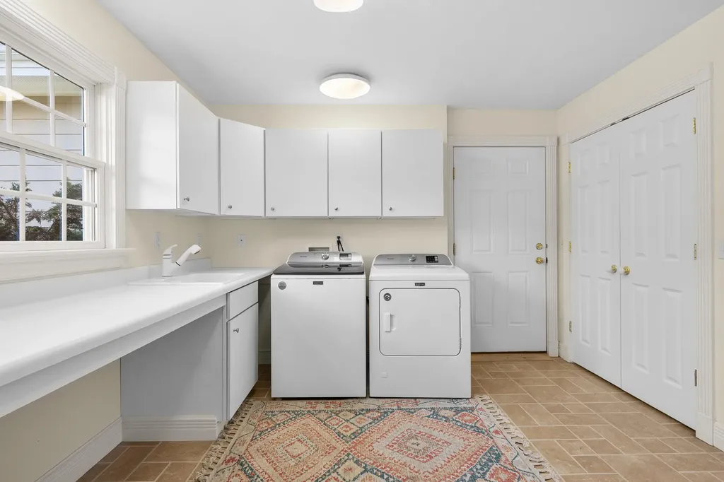 449 S Skyview Drive Oshtemo Charter Township MI 49009