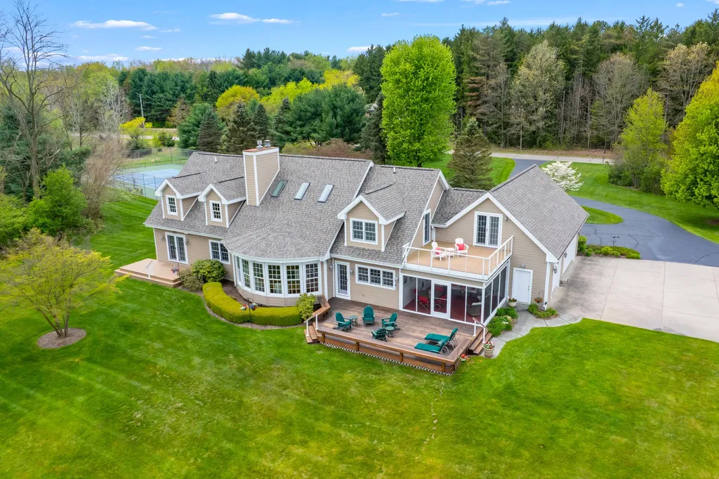 449 S Skyview Drive Oshtemo Charter Township MI 49009