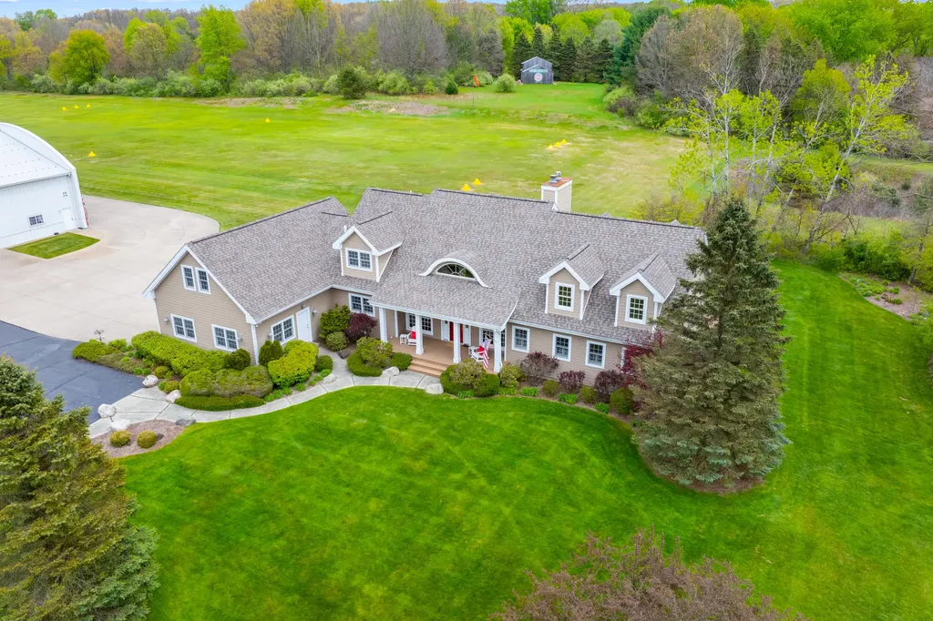 449 S Skyview Drive Oshtemo Charter Township MI 49009
