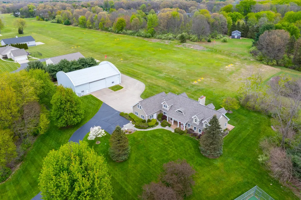 449 S Skyview Drive Oshtemo Charter Township MI 49009
