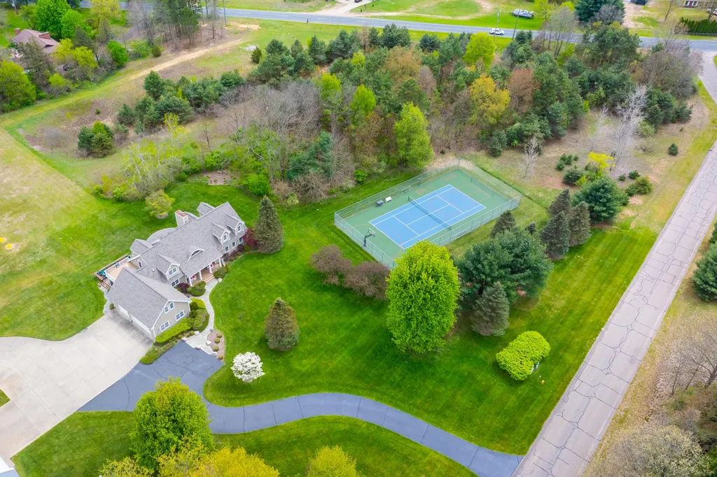 449 S Skyview Drive Oshtemo Charter Township MI 49009