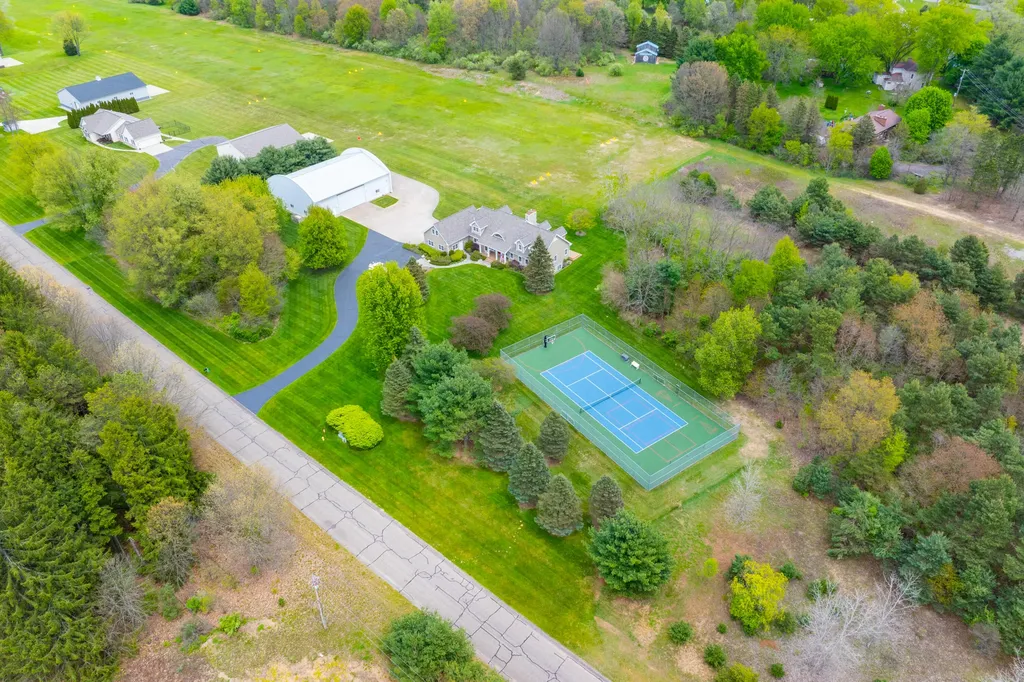449 S Skyview Drive Oshtemo Charter Township MI 49009