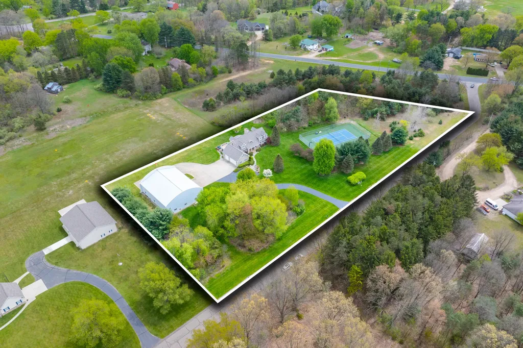 449 S Skyview Drive Oshtemo Charter Township MI 49009