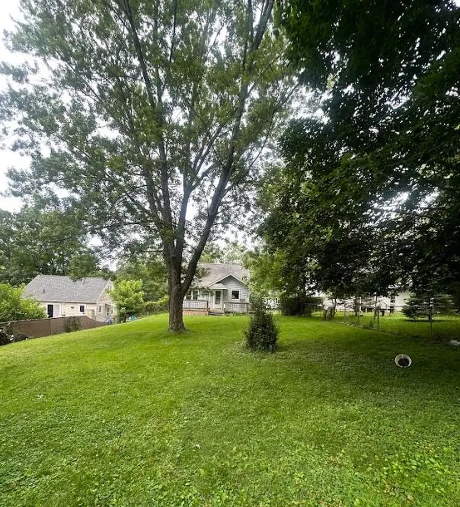 3527 Kent Avenue Kalamazoo City MI 49008