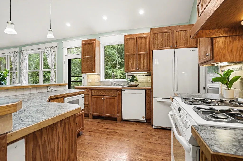 4356 E E Avenue Cooper Charter Township MI 49004