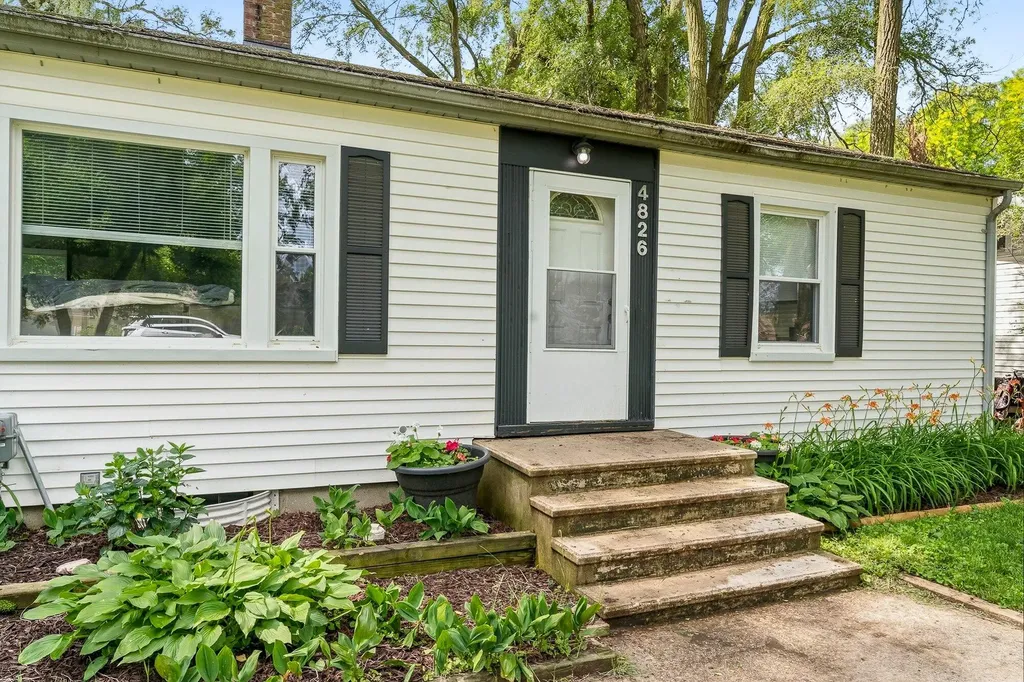 4826 Burt Avenue Oneida Charter Township MI 48837