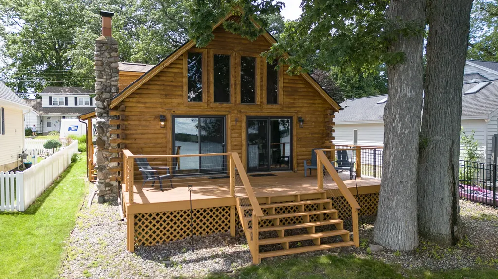 9715 Woodlawn Drive Portage City MI 49002