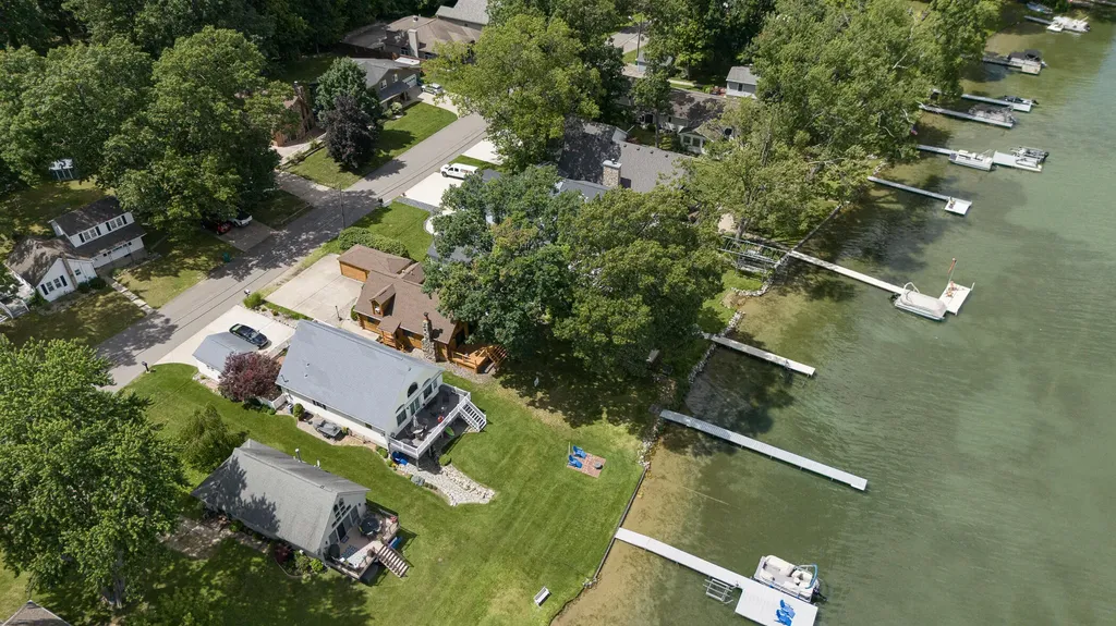 9715 Woodlawn Drive Portage City MI 49002