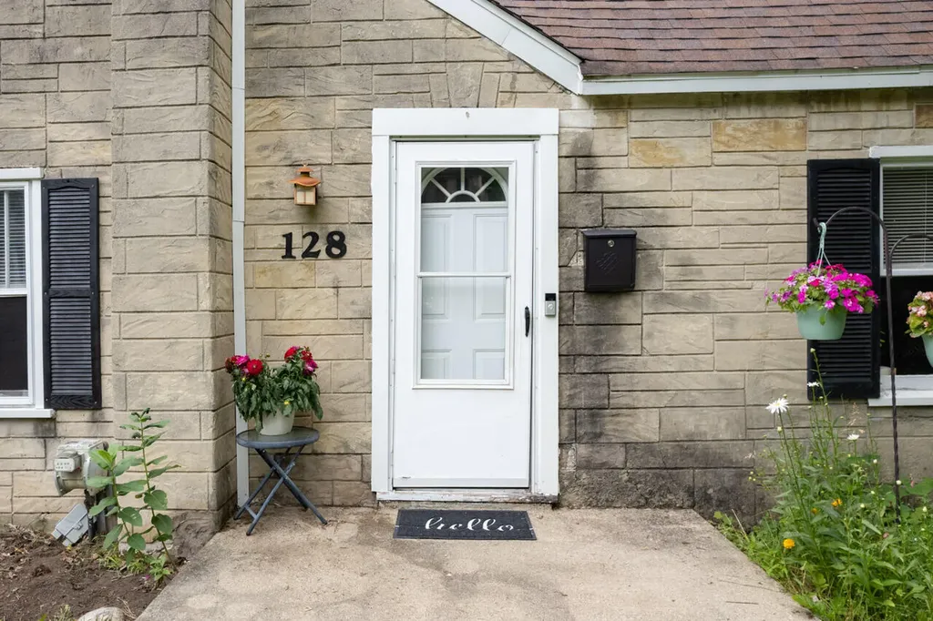 128 S Berkley Street Kalamazoo Charter Township MI 49006