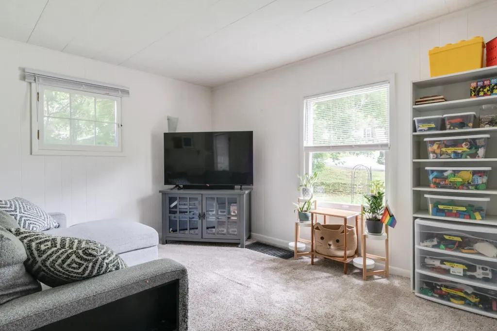 128 S Berkley Street Kalamazoo Charter Township MI 49006
