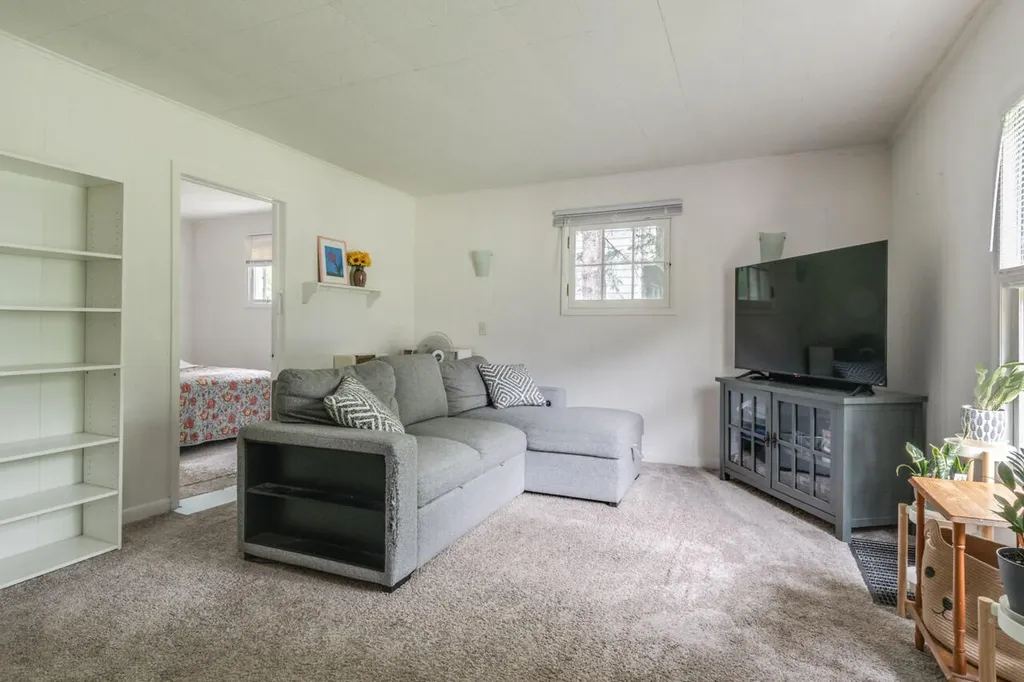 128 S Berkley Street Kalamazoo Charter Township MI 49006