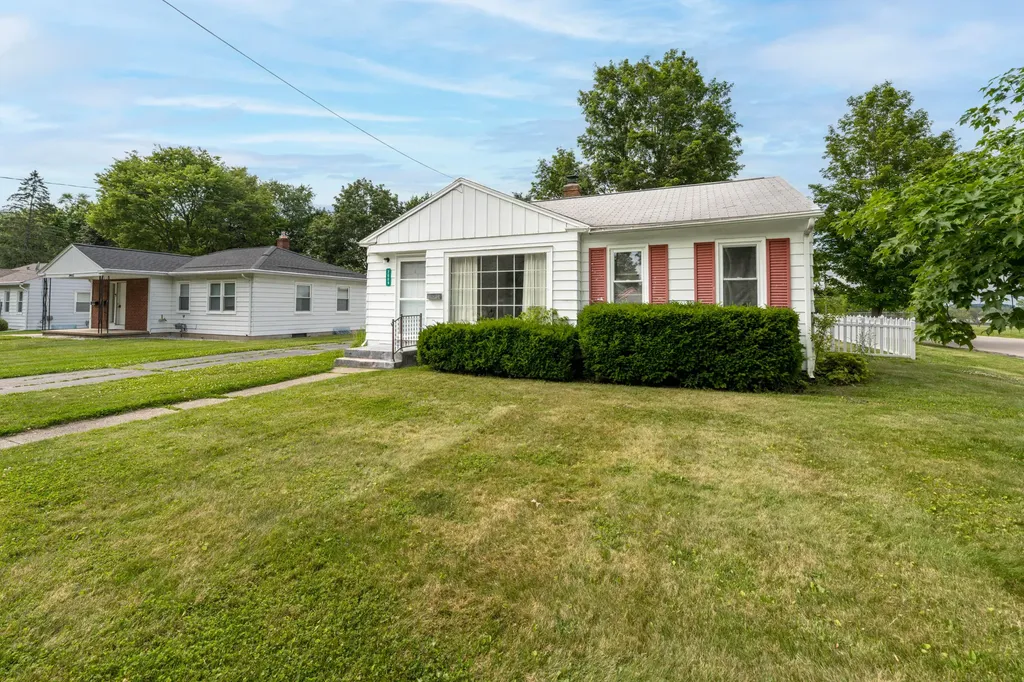 2009 Cambridge Drive Kalamazoo City MI 49001