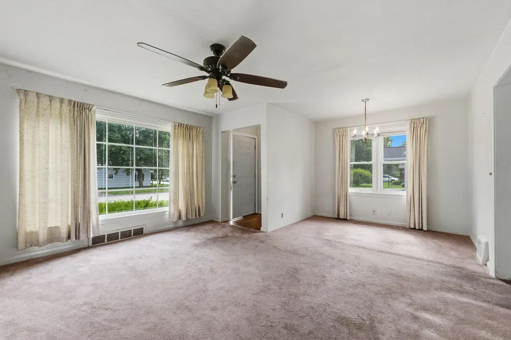2009 Cambridge Drive Kalamazoo City MI 49001
