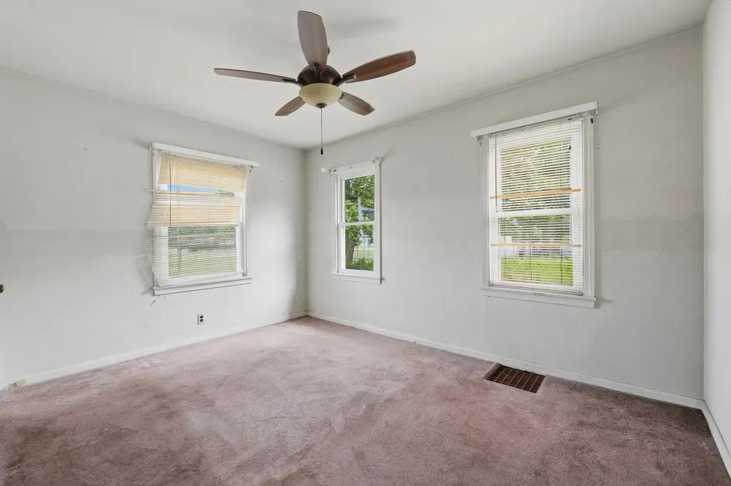 2009 Cambridge Drive Kalamazoo City MI 49001
